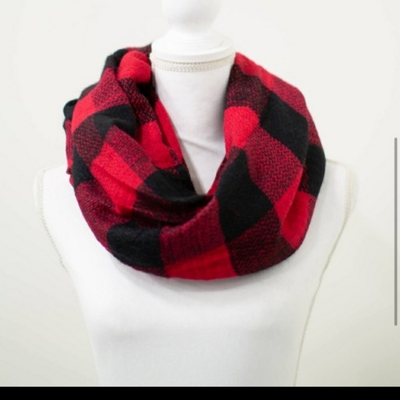 Red / Black Buffalo Plaid Blanket Scarf - Picture 5 of 5